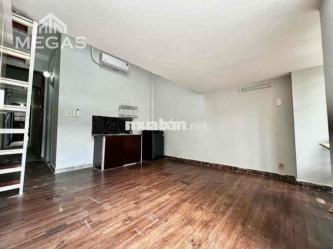Ngay Ng Tri Phương_Duplex_Bancolny_ThoángGió ĐónNắng_FullNT_Thang máy