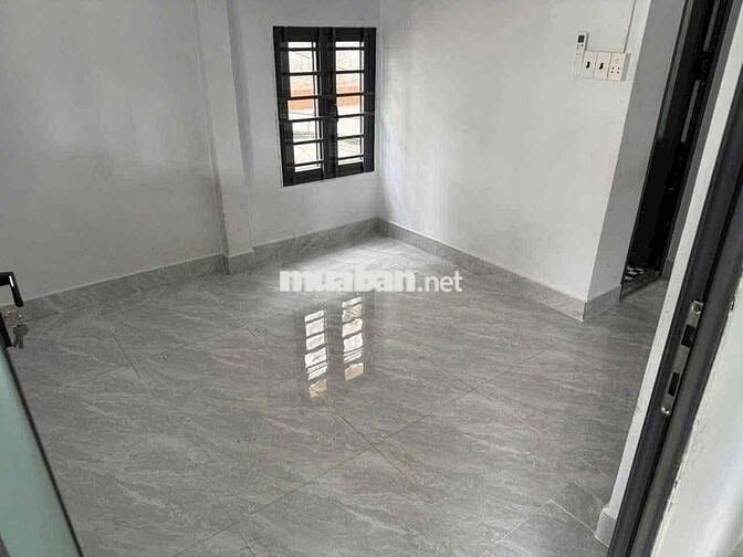 NHÀ 4 PHÒNG MẶT TIỀN NGAY PHỐ ẨM THỰC