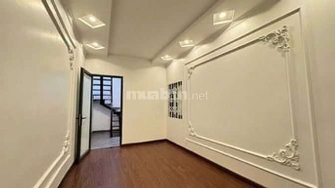 Bán nhà 3 tầng đẹp, ngõ 20 phố Cát Linh, gần Văn Miếu - Quốc Tử Giám