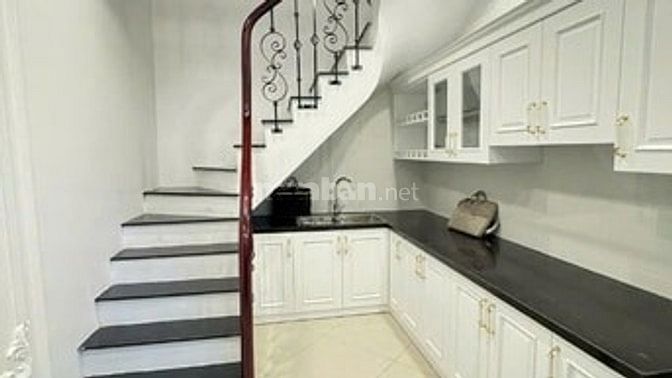 Bán nhà 3 tầng đẹp, ngõ 20 phố Cát Linh, gần Văn Miếu - Quốc Tử Giám