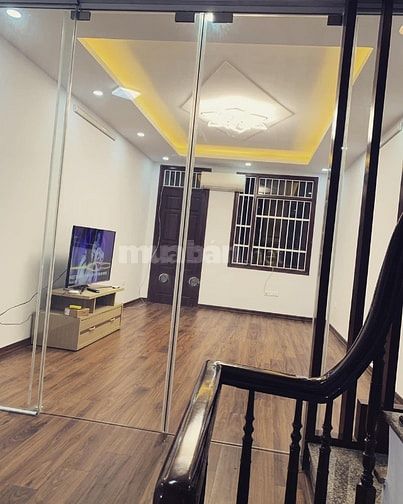 cho nữ thuê phòng T3 Ngõ108/1Nguyễn Lân DT35m đủ nội thất giá 4,5tr/T 