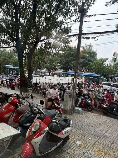 nhân viên phụ bếp 2 người
