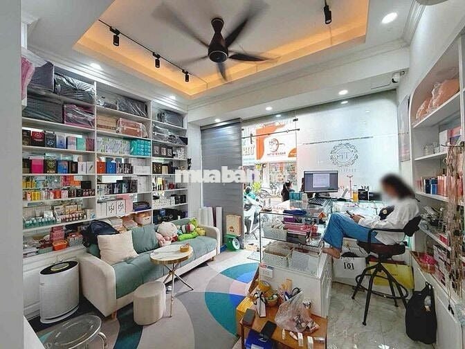 Bán Nhà hiếm mặt tiền kinh doanh ngày đêm, hẻm xe hơi 8m ngay chợ Bàn