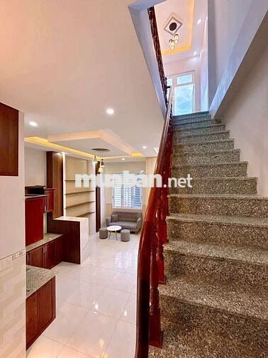 nhà 1 trệt 2 lầu rất rẻ thổ cư hoàn công hẻm 2,5,6 đoàn thị điểm