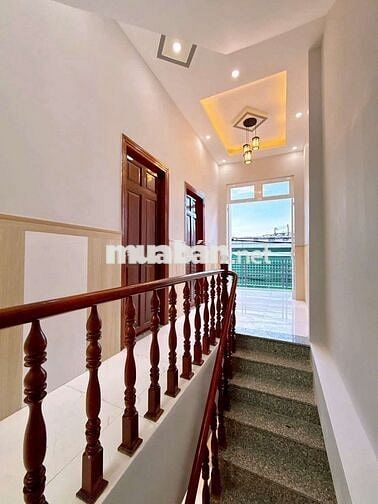 nhà 1 trệt 2 lầu rất rẻ thổ cư hoàn công hẻm 2,5,6 đoàn thị điểm