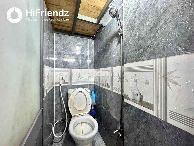 🏡Cho thuê phòng gác 3,XX ngay Huỳnh Khương Ninh Q1, trống sẵn xem ngay