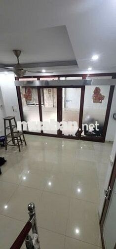 Cho thuê nhà nguyên căn 4 tầng