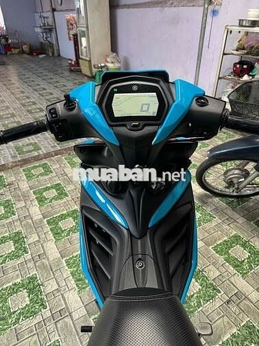 Yamaha LC V8 2025 Xanh Đen HQCN Malaysia