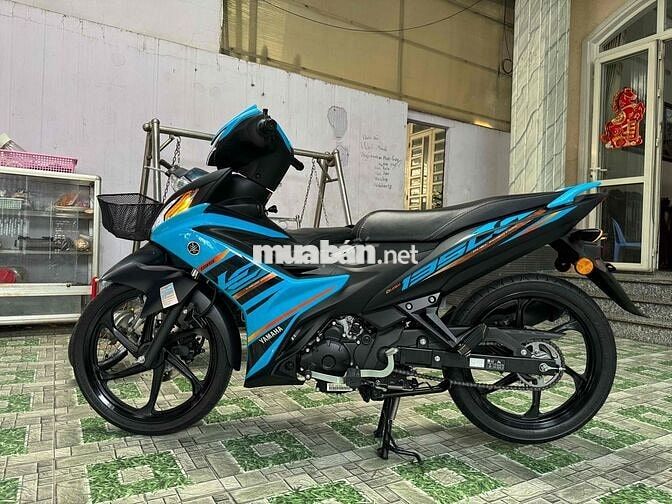 Yamaha LC V8 2025 Xanh Đen HQCN Malaysia