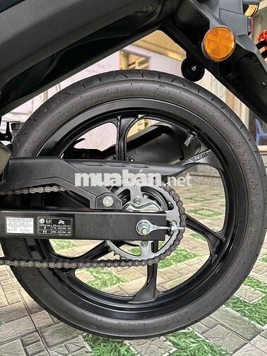 Yamaha LC V8 2025 Xanh Đen HQCN Malaysia
