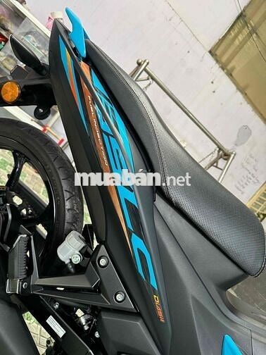 Yamaha LC V8 2025 Xanh Đen HQCN Malaysia