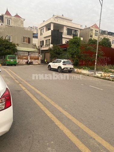 Bán lô góc Tái định cư A51 Hồ Sen mặt đường 24m