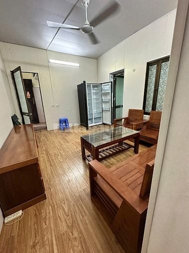 Cho thuê nhà tập thể rông rãi như chung cư 2N, Khách, 1Vs khép kín