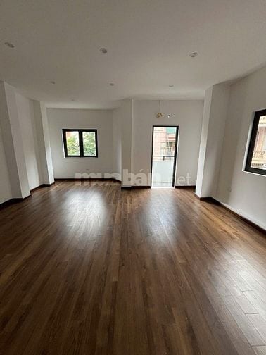 Deal siêu hời, chính chủ cho thuê nhà 5 tầng đường Nguyễn Ngọc Nại