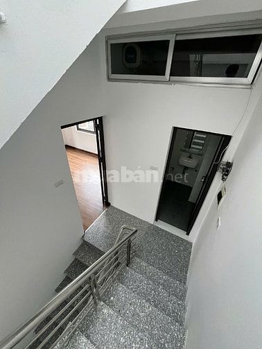 Deal siêu hời, chính chủ cho thuê nhà 5 tầng đường Nguyễn Ngọc Nại
