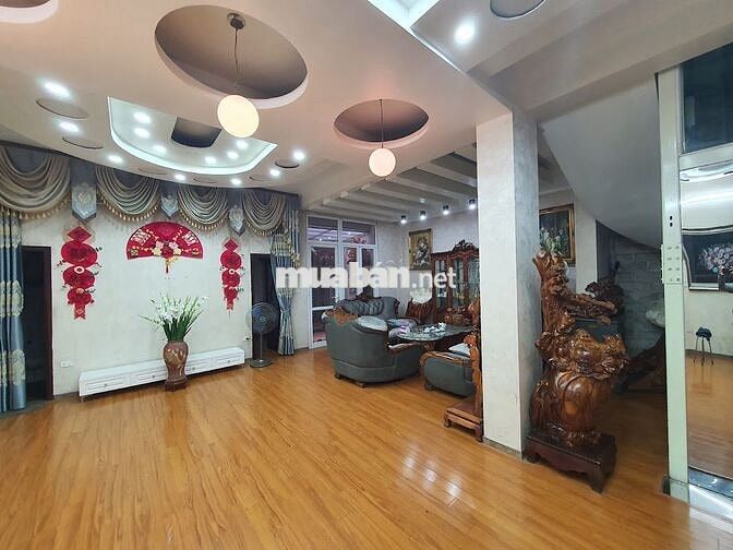 Cho thuê tầng 1 nhà Hào Nam làm văn phòng