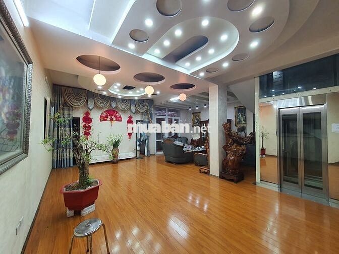 Cho thuê tầng 1 nhà Hào Nam làm văn phòng