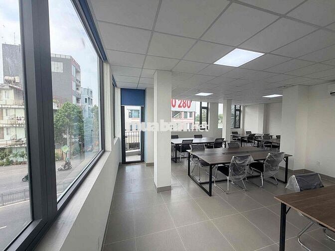CHO THUÊ TOÀ NHÀ 2 MẶT TIỀN k300 ĐƯỜNG A4
