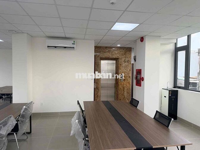 CHO THUÊ TOÀ NHÀ 2 MẶT TIỀN k300 ĐƯỜNG A4