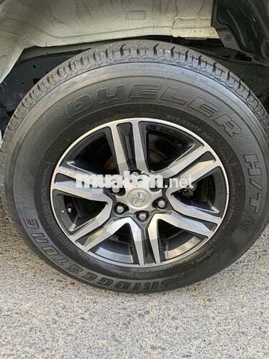 Toyota Fortuner 2022 2.4G MT