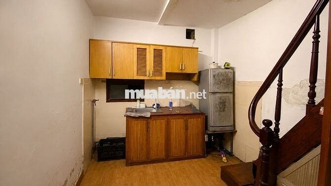 Cho thuê nhà riêng 3 tầng phố Lý Văn Phức, quận Đống Đa