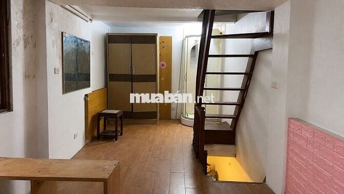 Cho thuê nhà riêng 3 tầng phố Lý Văn Phức, quận Đống Đa