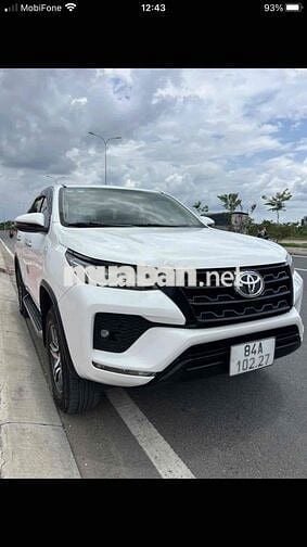 Toyota Fortuner 2022 2.4G MT