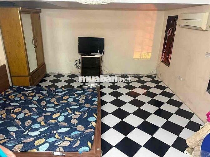 Cho thuê nhà ngõ Chùa Quỳnh- Hai Bà Trưng- dt 30m2*4tầng