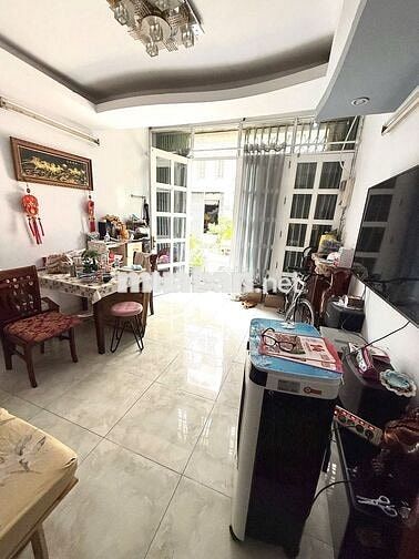 Bán Nhà Hẻm 8 met Đường Trịnh Đình Trọng , P Hòa Thạnh 