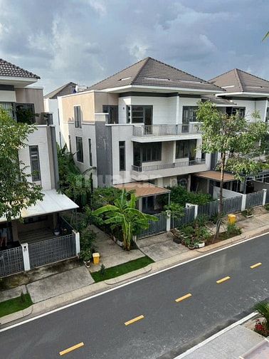 Bán Biệt thự View Sông KDC LAVILA Kiến Á .DT: 10x20 .3 lầu . 29 Tỷ