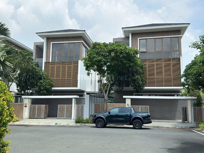 Bán Biệt thự View Sông KDC LAVILA Kiến Á .DT: 10x20 .3 lầu . 29 Tỷ