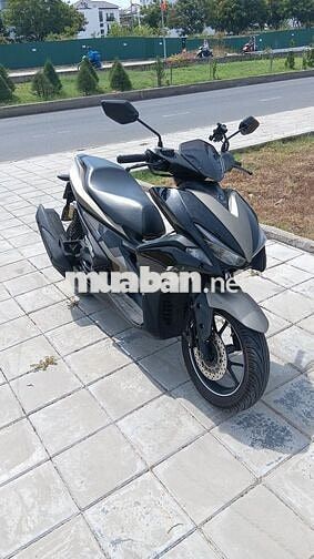 Yamaha NVX 155 2017 Đen Vàng đồng