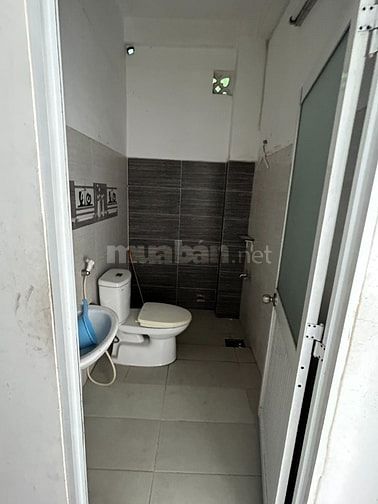 Cho Thuê Nhà Phó Cơ Điều P6 Q11 . DT : 5 x 23m ( NH5,2m ) . 38 triệu