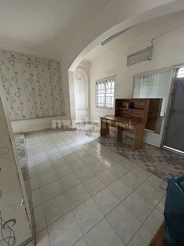 Cho Thuê Nhà Phó Cơ Điều P6 Q11 . DT : 5 x 23m ( NH5,2m ) . 38 triệu