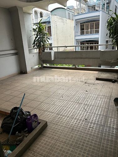 Cho Thuê Nhà Phó Cơ Điều P6 Q11 . DT : 5 x 23m ( NH5,2m ) . 38 triệu