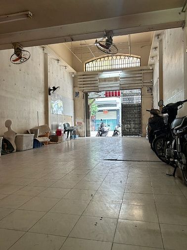 Cho Thuê Nhà Phó Cơ Điều P6 Q11 . DT : 5 x 23m ( NH5,2m ) . 38 triệu