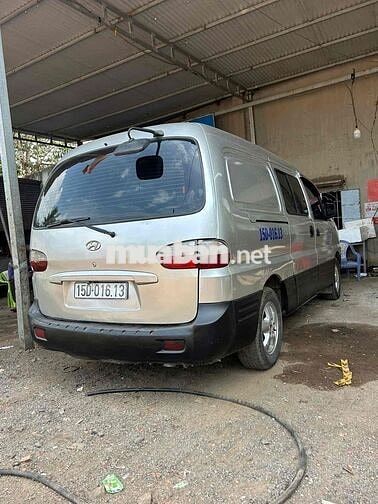 Hyundai Starex 2005 Bạc