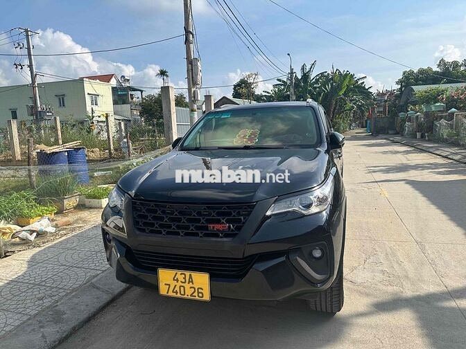 Toyota Fortuner 2018 Đen