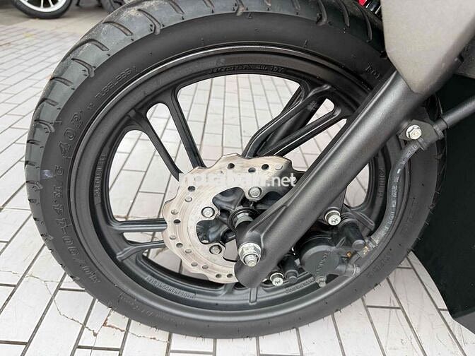 Honda Vario 150 2019 vàng cát