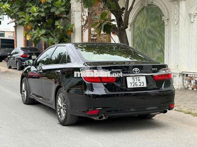 Toyota Camry 2.5Q 2016