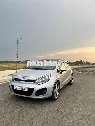 Kia Rio 2013 bản full xe nhập