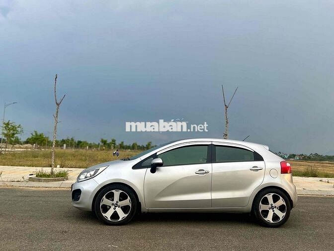 Kia Rio 2013 bản full xe nhập
