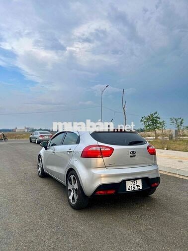 Kia Rio 2013 bản full xe nhập