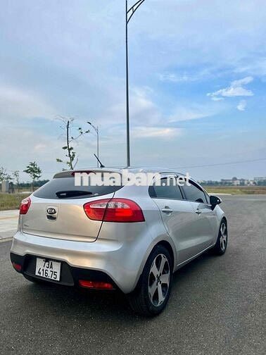 Kia Rio 2013 bản full xe nhập