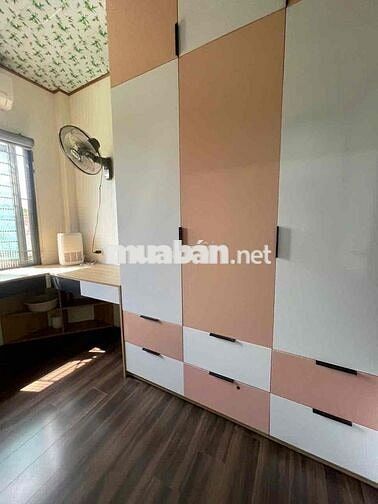 Chính chủ cần bán gấp . nhà 3 tầng tự xây kiên cố chắc chắn.
