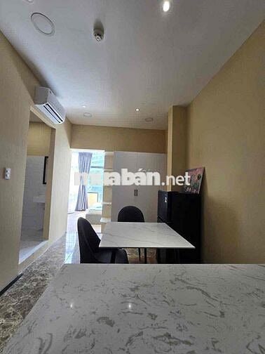ĐANG TRỐNG PHÒNG CAO CẤP FULL NỘI THẤT SÁT BÊN QUẬN 1