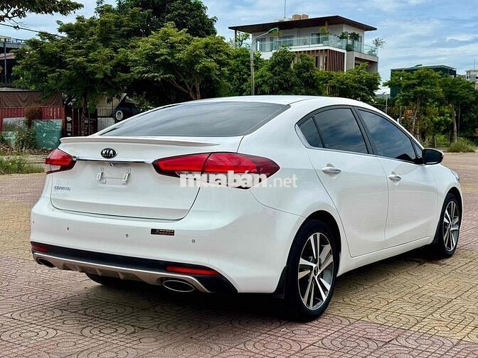 Kia Cerato 2018 1.6L AT 89000 km Trắng
