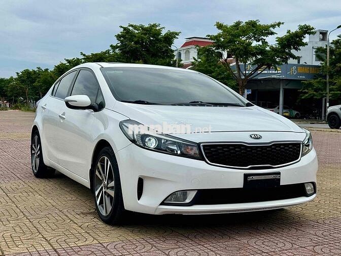 Kia Cerato 2018 1.6L AT 89000 km Trắng