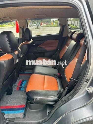 Cần bán Mitsubishi Outlander 2019 tự động
