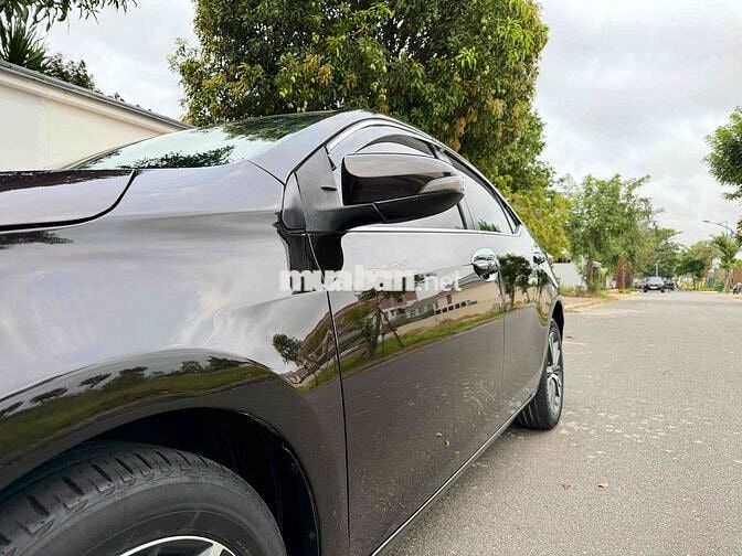Toyota Corolla Altis 2019 1.8G Đen